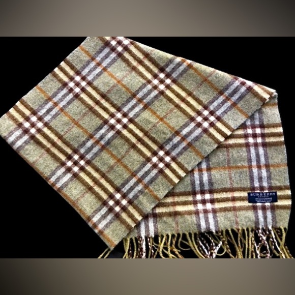 BURBERRY 100% Cashmere Scarf Green - Picture 3 of 3